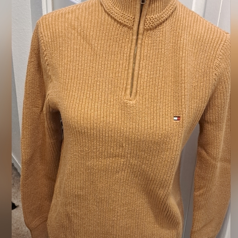 Vintage Tommy Hilfiger Gold 1/4 Zip Sweater  Size SP